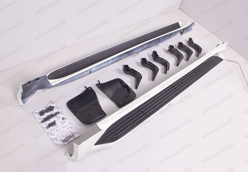   Toyota Land Cruiser 300     (2)  -999