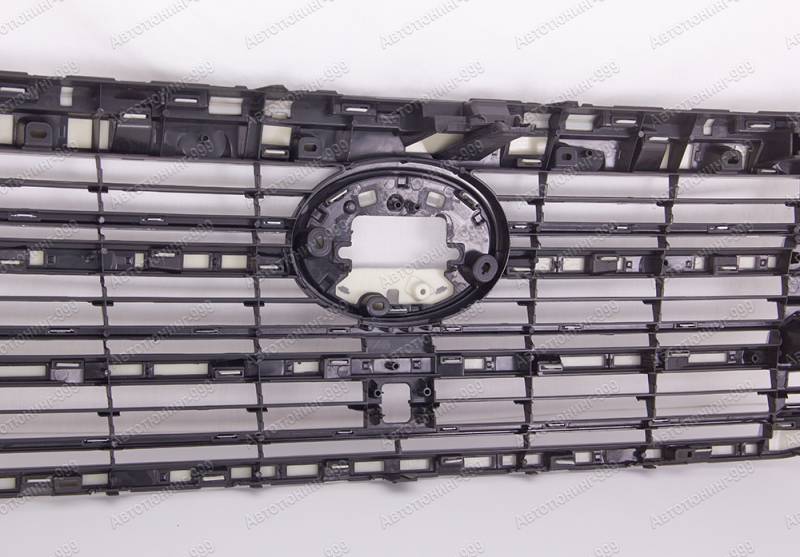    Toyota Land Cruiser 300 (6)  -999