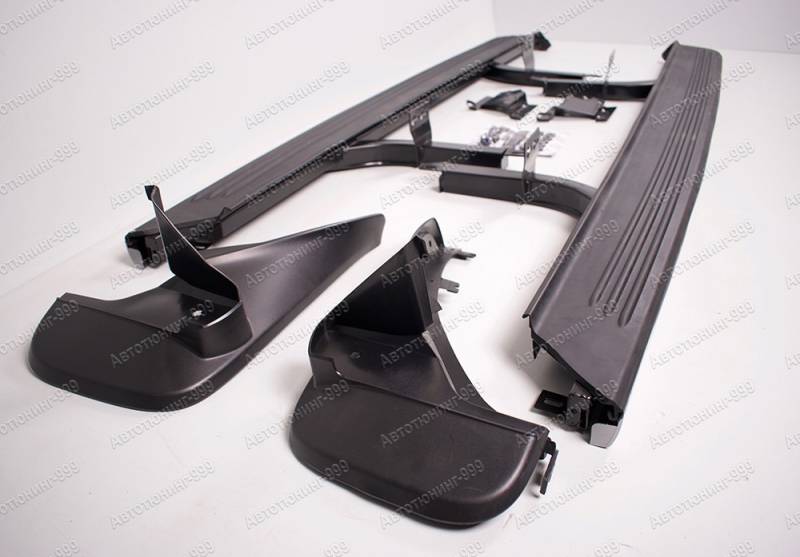  (  )  Range Rover (4)  -999