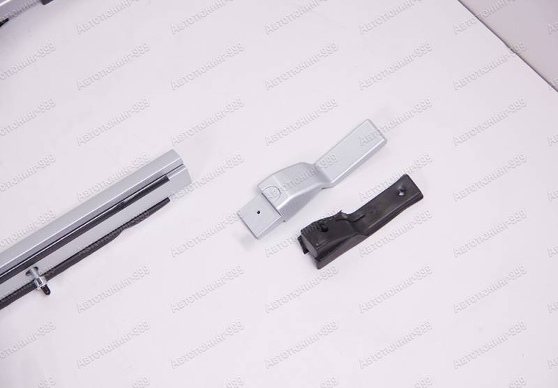  Land Rover Discovery () (6)  -999