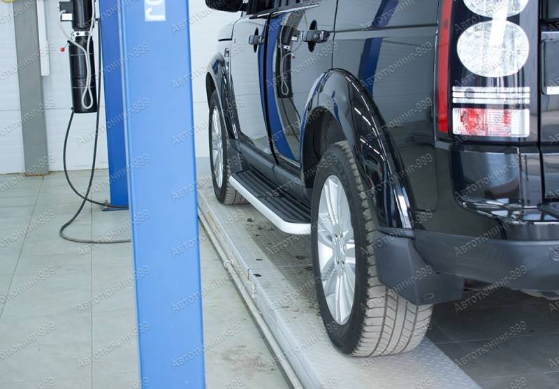   Land Rover Discovery 4    (6)  -999