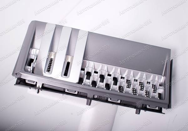  Land Rover /   Range Rover 2002 / 7 / autotuning999.ru