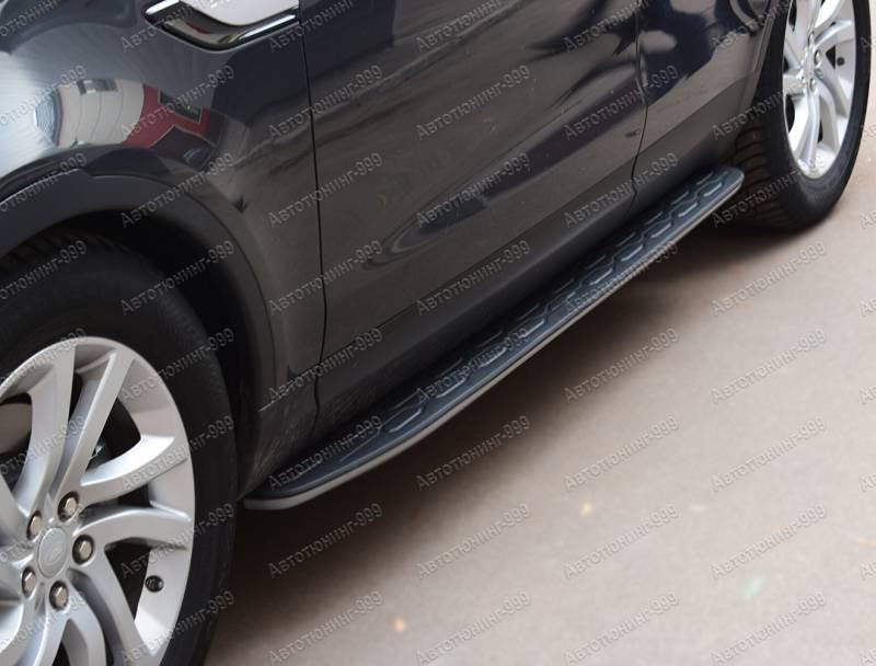   Land Rover Discovery 5 (4)  -999