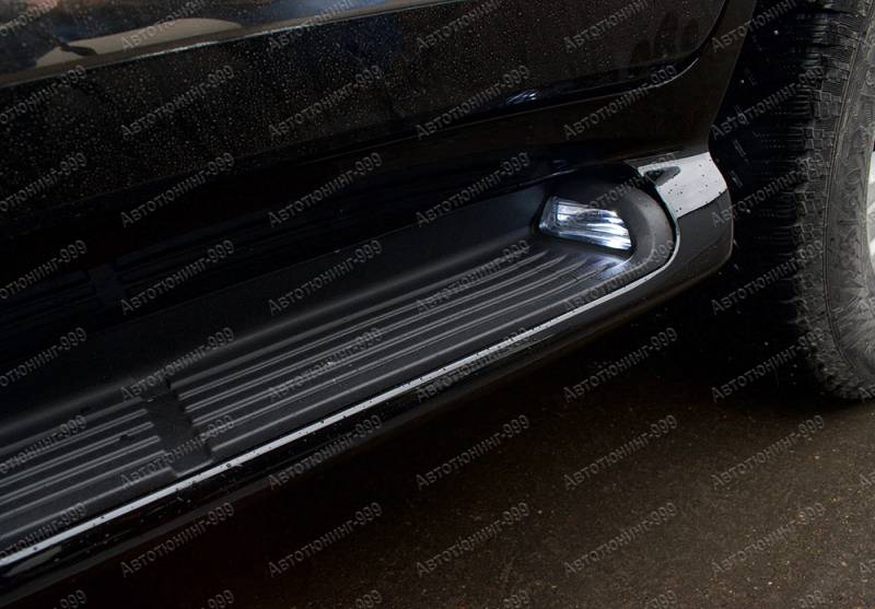   Toyota Land Cruiser 200     (18)  -999