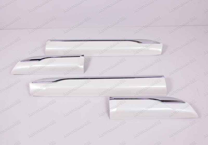    Toyota Land Cruiser 300 (2021-.) (2)  -999