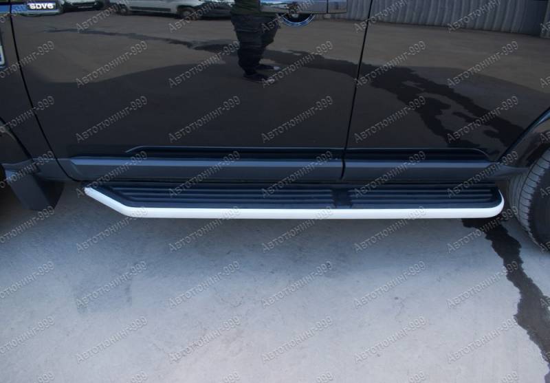   Land Rover Discovery 3    (8)  -999