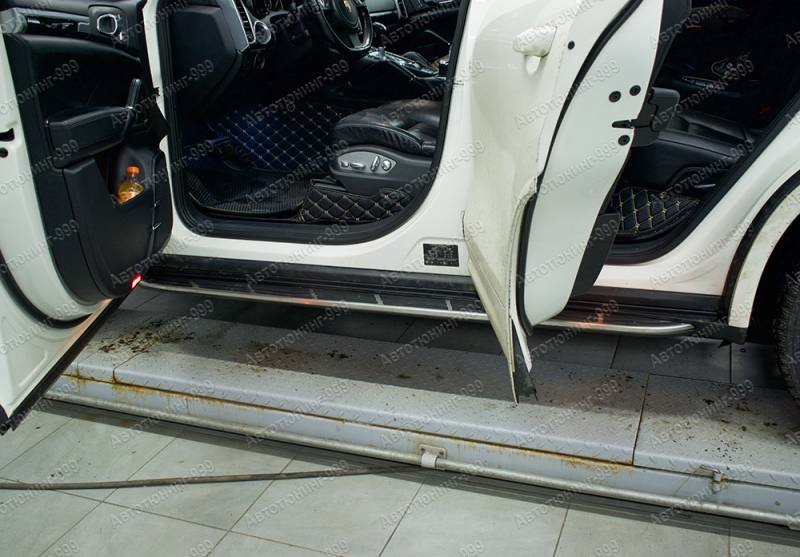   Porsche Cayenne (26)  -999