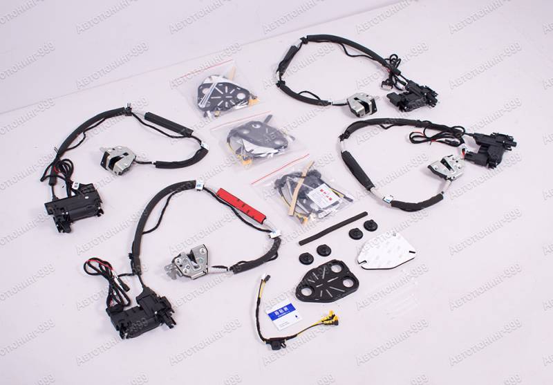    Toyota Land Cruiser 200  (2)  -999