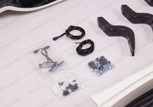 , ,  Toyota /  Land Cruiser 200 2012 / 6 / autotuning999.ru