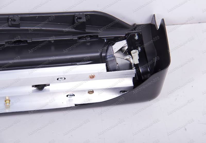   Toyota Land Cruiser 200 (c )  (17)  -999