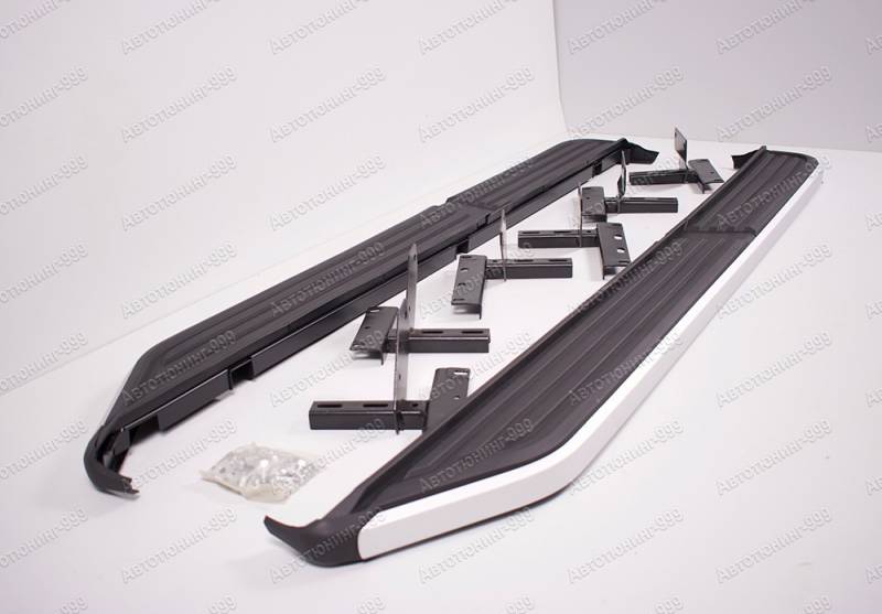   Land Rover Discovery 3 (3)  -999