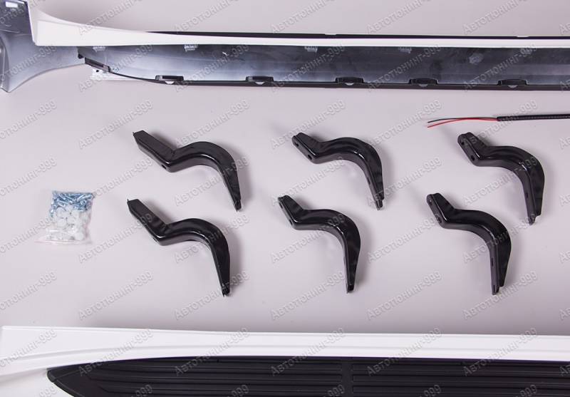   Toyota Land Cruiser 200 ( )   (4)  -999