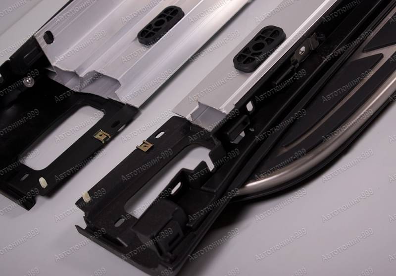   Porsche Cayenne (4)  -999