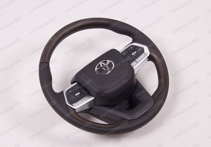   Toyota Land Cruiser 200 (2016)      (3)  -999