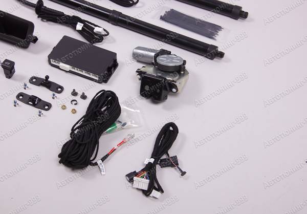     Toyota /  Land Cruiser 300 ###CURR_CATEGORY_MODEL_YEAR### / 4 / autotuning999.ru