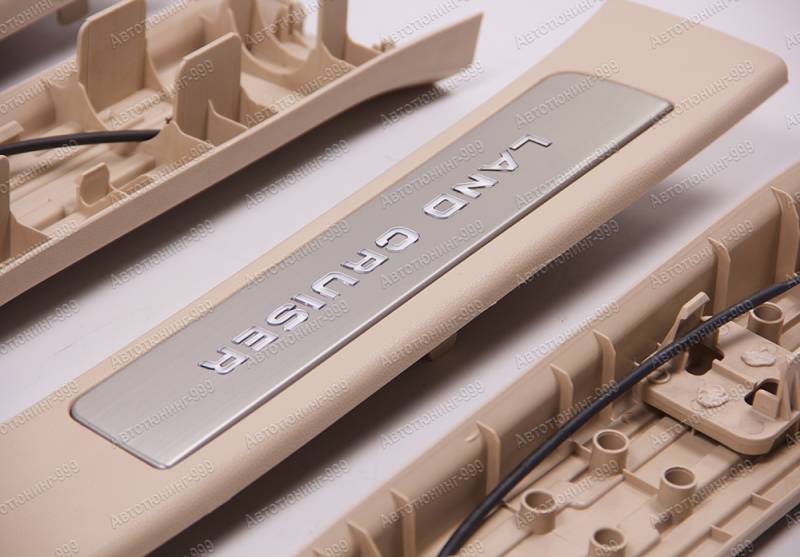      Land Cruiser  Toyota Land Cruiser 300 (2021-.)   (5)  -999