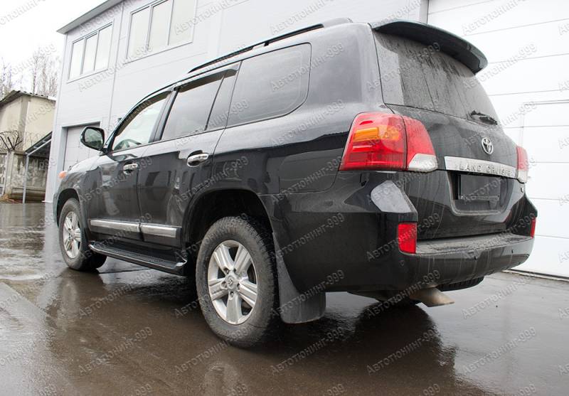   Toyota Land Cruiser 200     (14)  -999