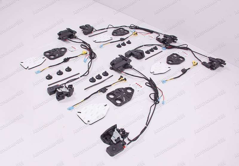    Toyota Land Cruiser 300  (5)  -999