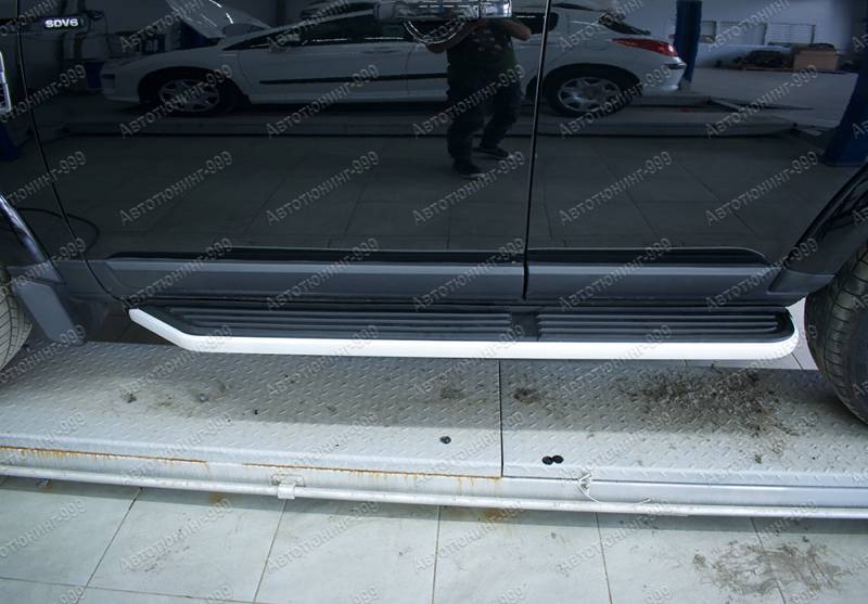   Land Rover Discovery 4 (14)  -999