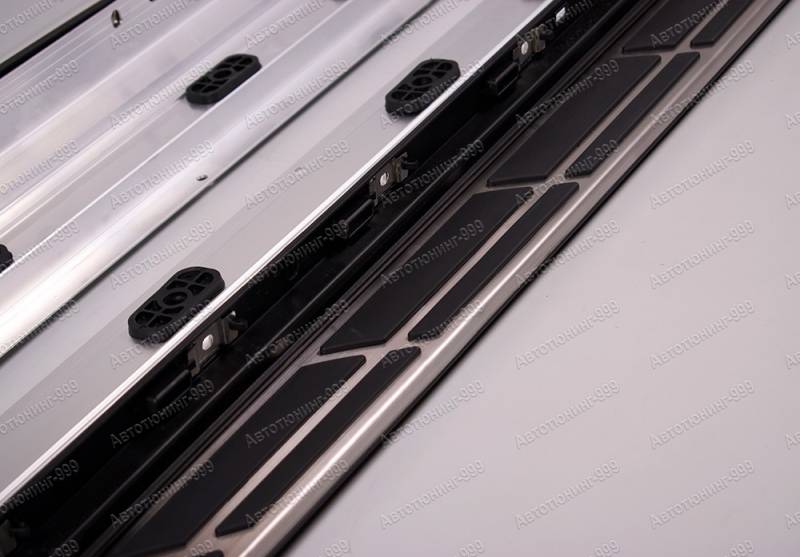   Porsche Cayenne (5)  -999