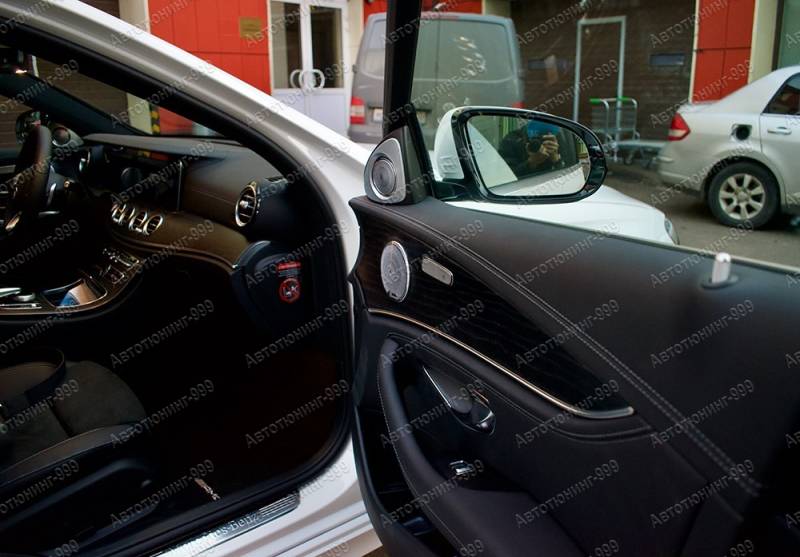   Burmester  Mercedes E-klass (W 213) (6)  -999