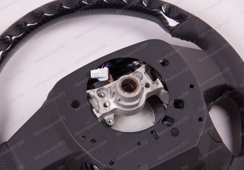    Toyota Land Cruiser 200 (2016)  (7)  -999