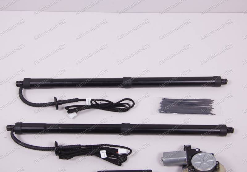     Toyota Land Cruiser 300  (5)  -999