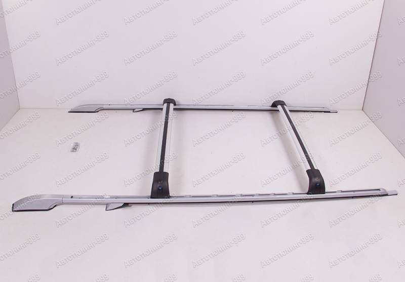    Land Rover Discovery 3  (4)  -999