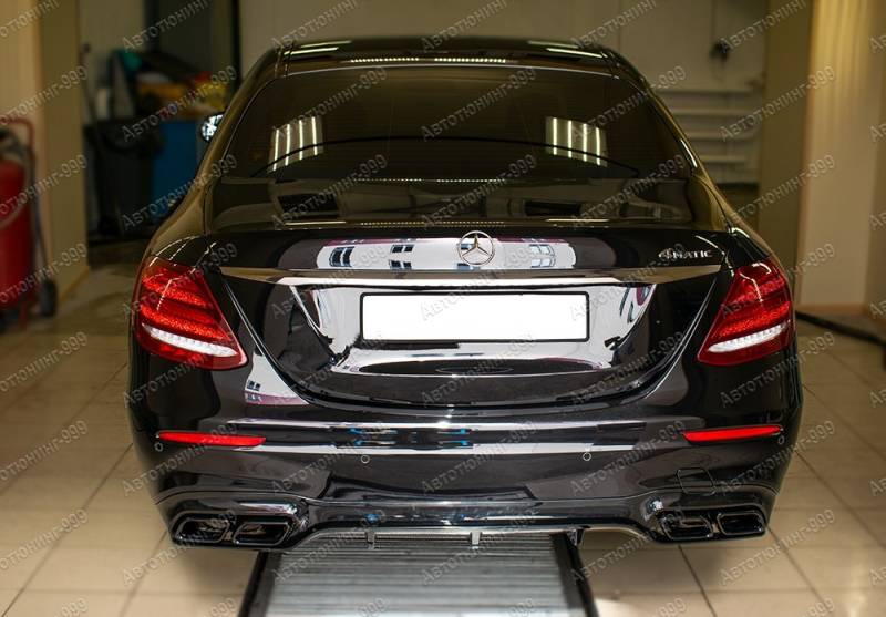  63s AMG  Mercedes E-klass (W 213) black (4)  -999