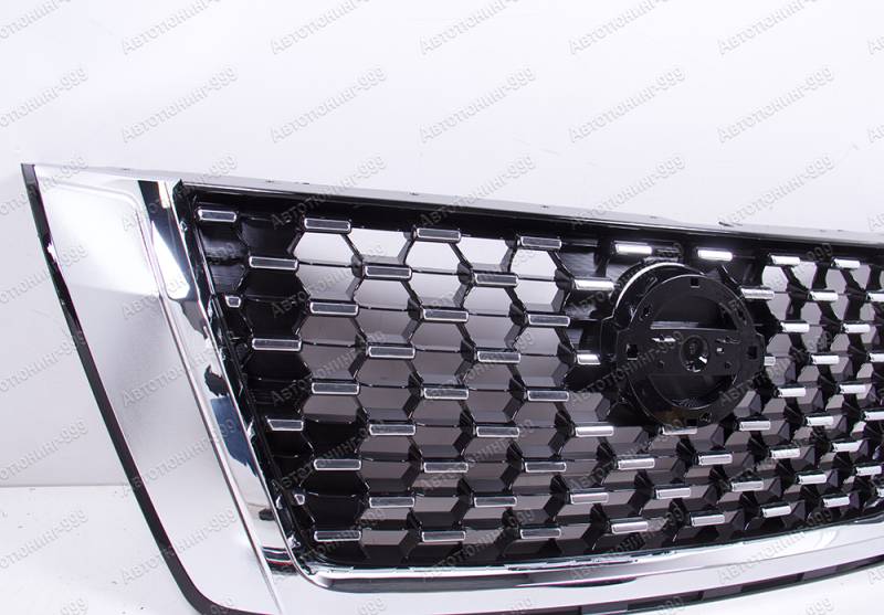 ������� ��������� � ����� 70th Anniversary Edition Nissan Patrol  (3) �� ����������-999