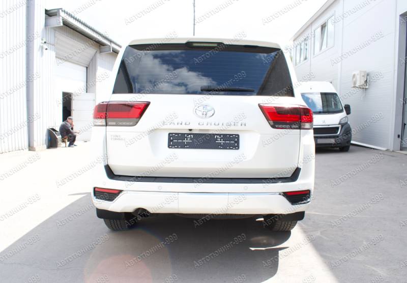  Toyota Land Cruiser 300 ( + ) (18)  -999