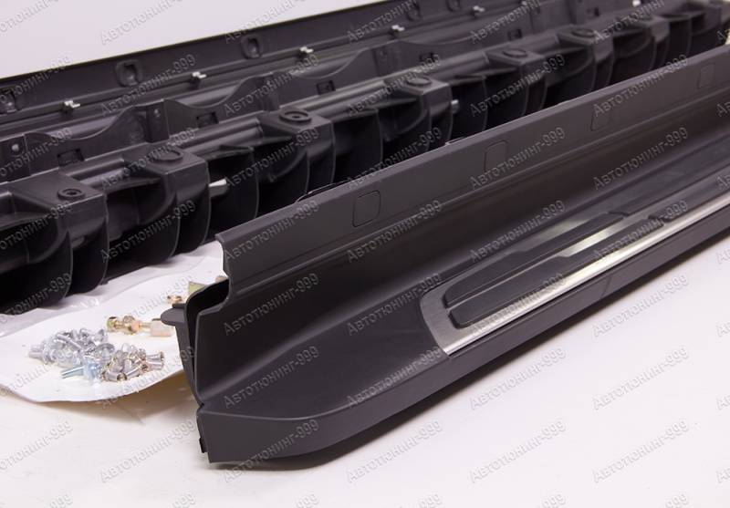   Toyota Highlander (2020-.) (6)  -999