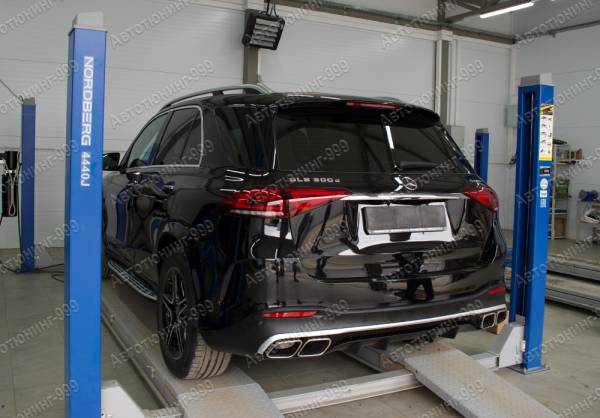  Mercedes-Benz / - GLE 2018 / 14 / autotuning999.ru