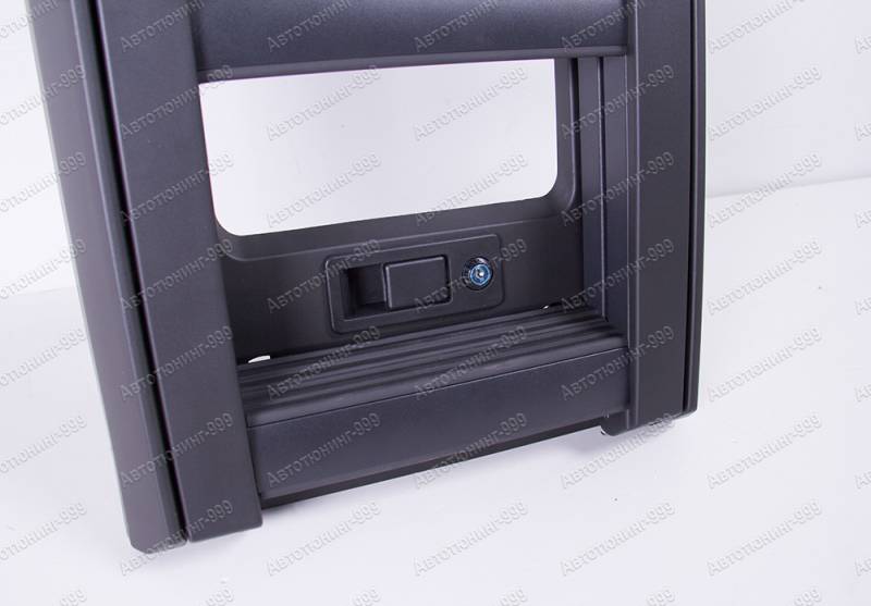    Land Rover Defender 2 (3)  -999